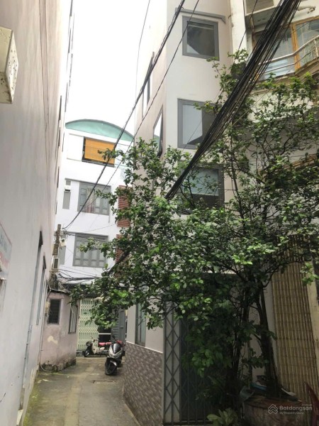 Bán nhà to đẹp gần Hoàng Sa, Tân Định, Q1 50m², 3 tầng, 4PN, cực kỳ thoáng mát và rộng rãi