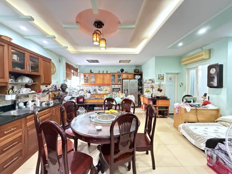 Bán tòa căn hộ Lê Văn Sỹ, Tân Bình, hẻm ô tô thông, 116m2, 11pn, giá 16 tỷ