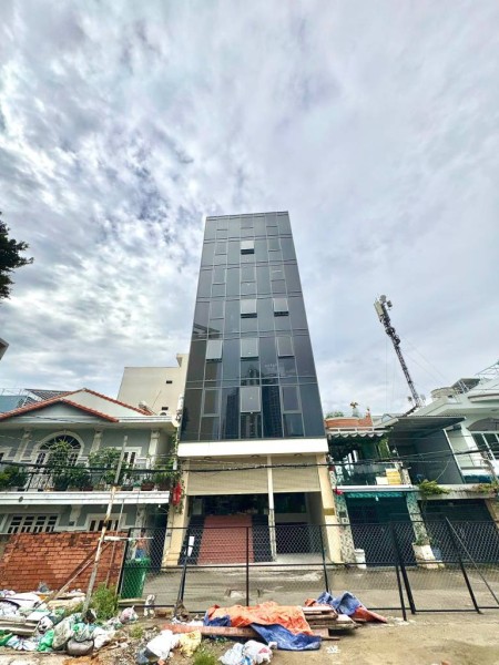 BÁN TÒA NHÀ NGUYỄN VĂN LINH, QUẬN 7, HẦM 7 TẦNG, 30 CHDV DÒNG TIỀN 210TR/TH, GIẢM CÒN 43 TỶ