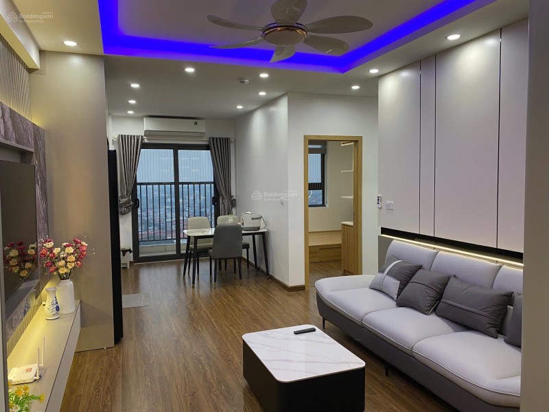 Cần bán căn 72.6m2 giá 1,8 tỷ Sẵn sổ.
