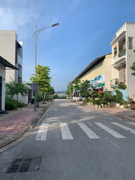 🏡CẦN BÁN GẤP 1 LÔ ĐÔ THỊ MAI PHA N22, Dt 90m2 Đông Nam giá chỉ hơn 3 tỷ