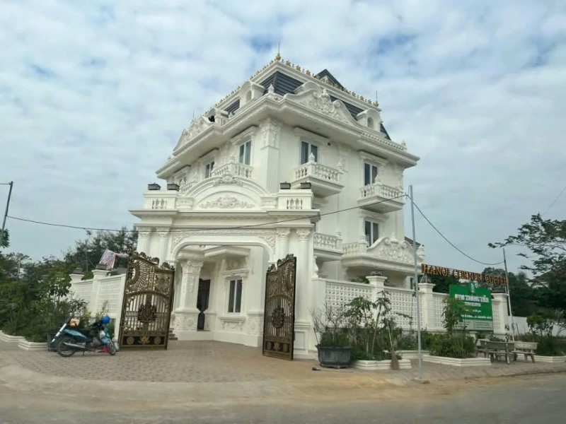 Cần bán gấp biệt thự dự án mê linh, 2 mặt view vườn hoa, sổ đỏ cc, giá 30tr/m