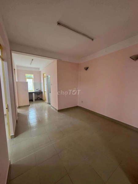 Căn góc tầng 2 chỉ 1 tỷ 820 chung cư Ngô Quyền sổ hồng riêng 2PN