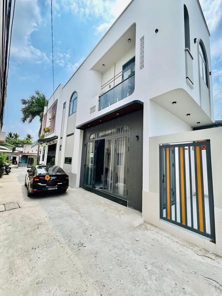 🏡 CG – NHÀ TRỆT LẦU GÓC 2 MẶT TIỀN HẺM 115 CMT8 – FULL NỘI THẤT
