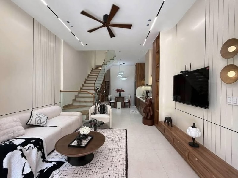 CHÍNH CHỦ GỬI BÁN NHÀ GẦN HỒ CÔ TIÊN – HẠ LONG – 3,1 TỶ
