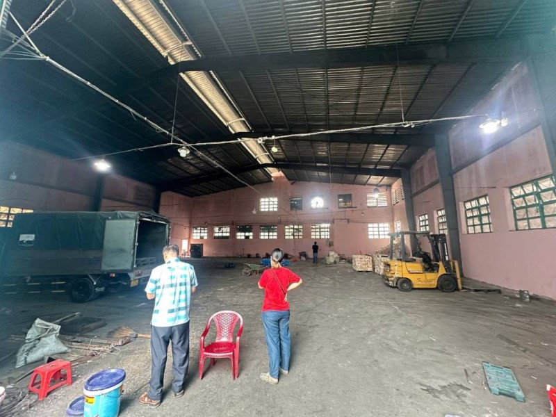 Cho thuê kho xưởng Liên Khu 56 Bình Hưng Hoà B, Bình Tân, dt 900m2, có văn phòng, có bãi đậu xe