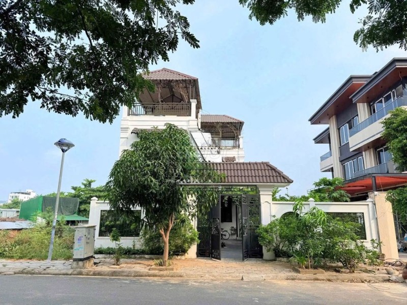 CHO THUÊ NHÀ SÂN VƯỜN 4 PHÒNG NGỦ NAM NHA TRANG GIÁ 27 TRIỆU/ THÁNG