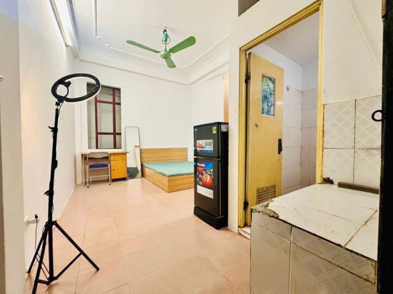 Cho thuê phòng Kim Liên Đống Đa, đi bộ ra Vincom Phạm Ngọc thạch, ĐH Y, đẹp, giá rẻ 3,5 tr