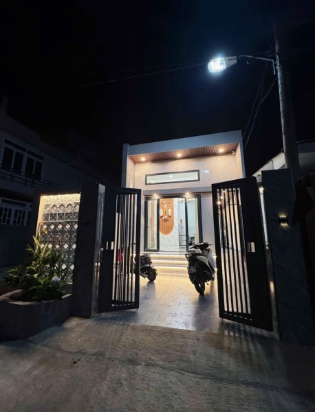 Chủ ngộp, giảm 200tr, bán nhanh căn cấp 4 mới xây, có 3 phòng ngủ
