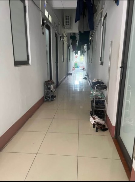 còn 1 phòng có nóng lạnh điều hoà  tại ngõ 463 (Thái nguyên)