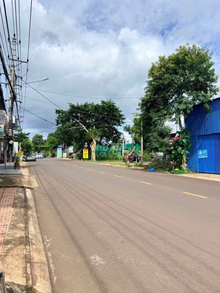 Đất TC mặt tiền KD Trần Quý Cáp ngay khúc cua