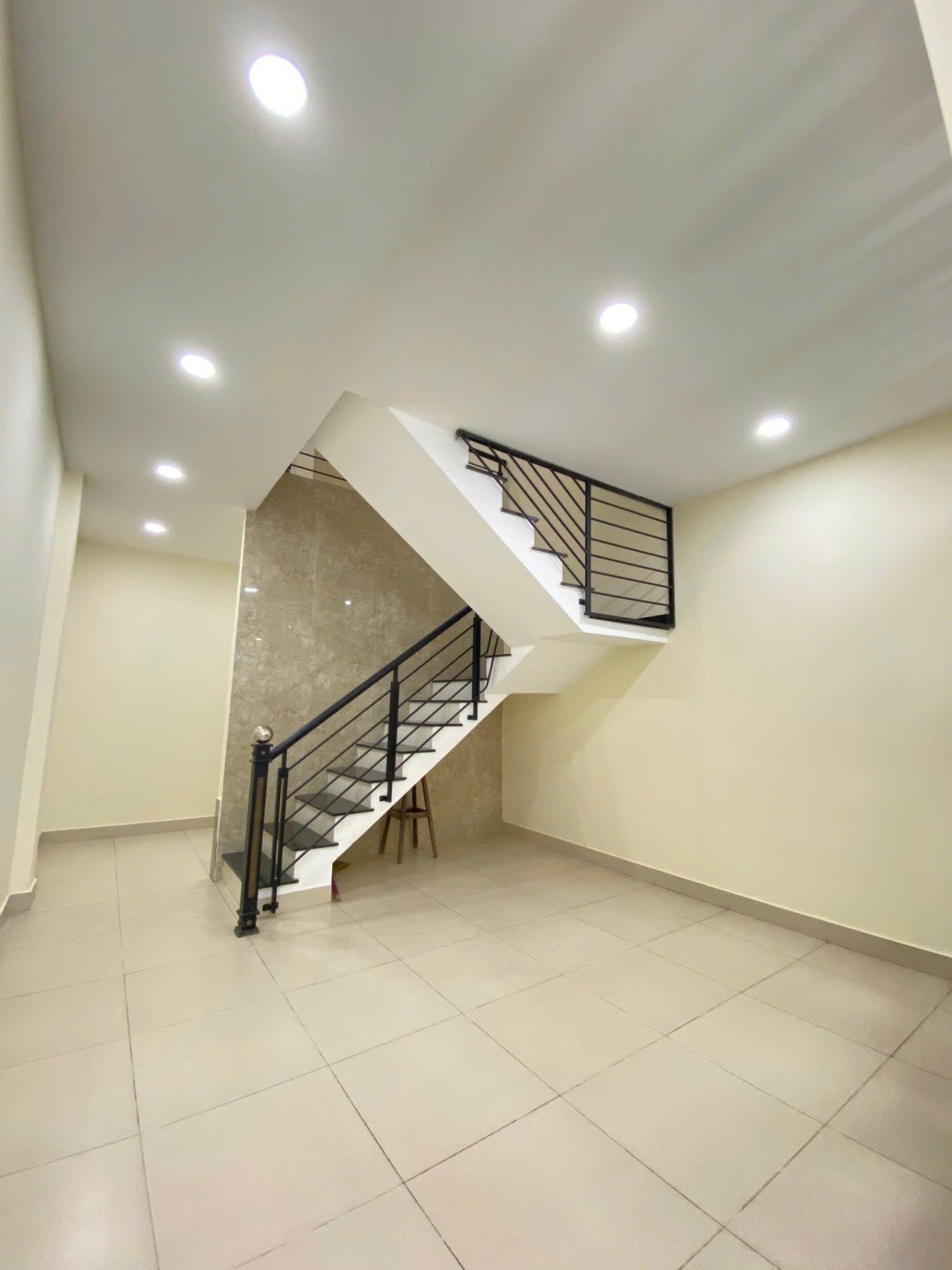 Chính chủ bán nhà 1T 1L 4x15m đường Tây Hoà Q9
