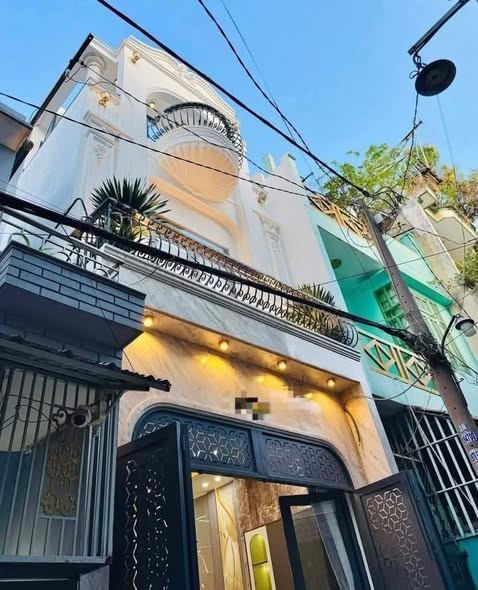 Nhà phố Tân cổ điển – Full nội thất – Xe hơi đậu cửa