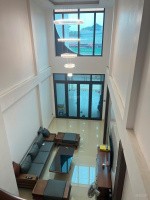 Nhà mới 4 tầng, mặt tiền kinh doanh 2 ô tô tránh 83m.