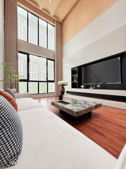 🏠NHÀ MẶT ĐƯỜNG 6 TẦNG THANG MÁY,  PHỐ MIẾU HAI XÃ Quận Lê Chân, Hải Phòng