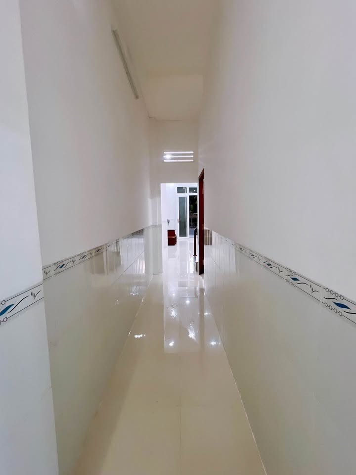 BÁN NHÀ MẶT TIỀN LÊ HOÀN - SAO MAI - LONG XUYÊN