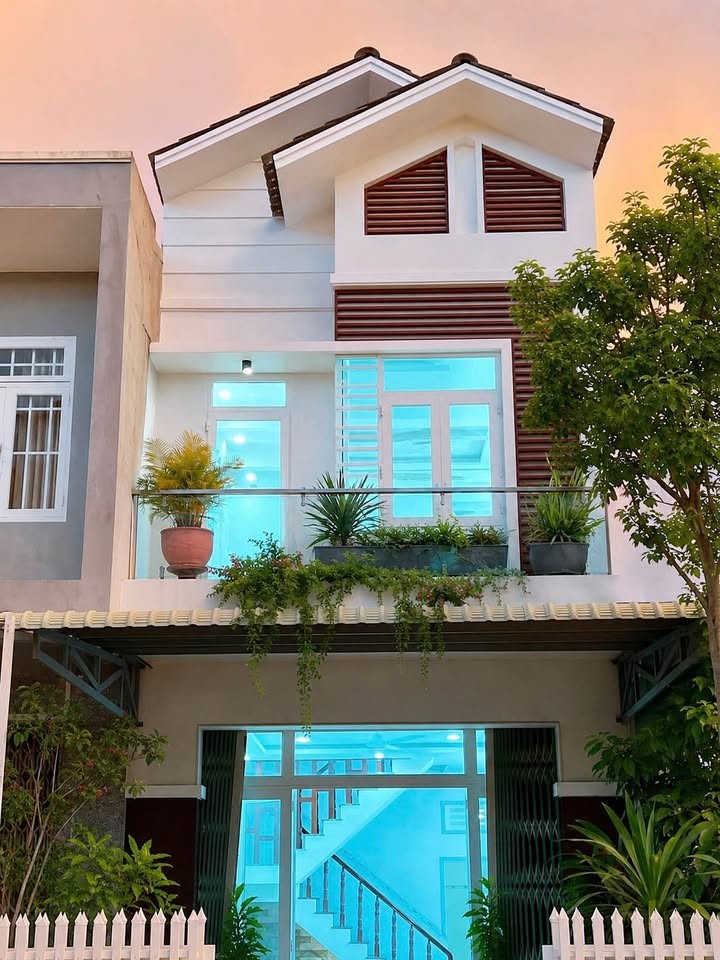 BÁN NHÀ MẶT TIỀN LÊ HOÀN - SAO MAI - LONG XUYÊN