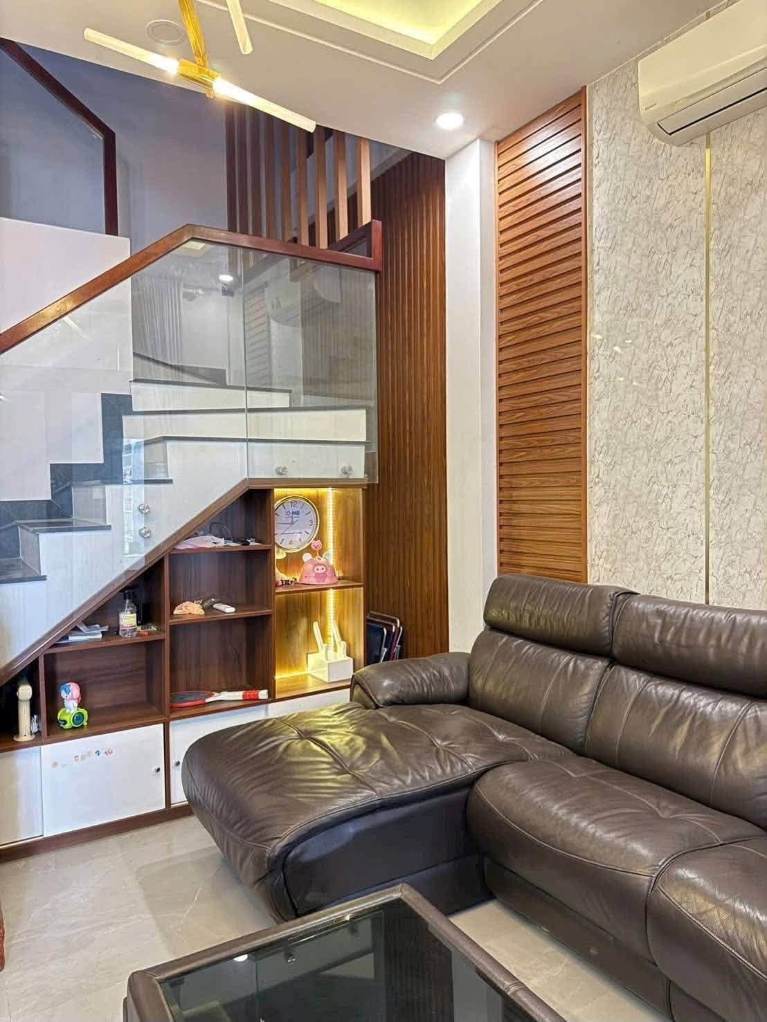 BÁN GẤP NHÀ 1 TRỆT 1 LẦU MẶT TIỀN HOÀNG BÍCH SƠN - KDC HÙNG VƯƠNG, PHAN THIẾT - Ảnh 2