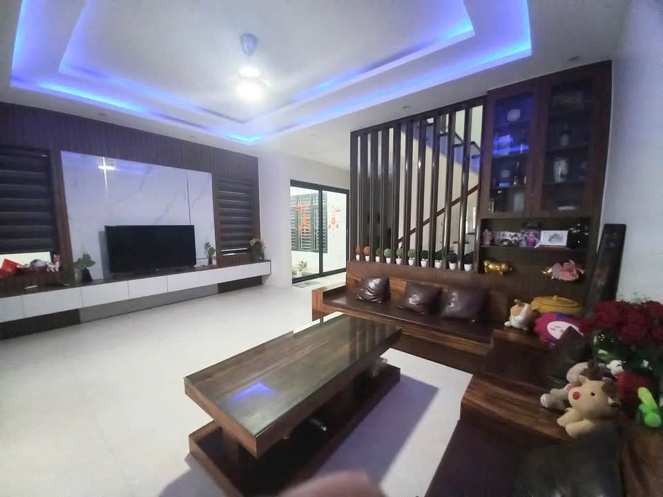 Nhà 2 tầng mới thiết kế hiện đại Qh Đoài Thịnh Thạch Trung Hà Tĩnh. - Ảnh 1