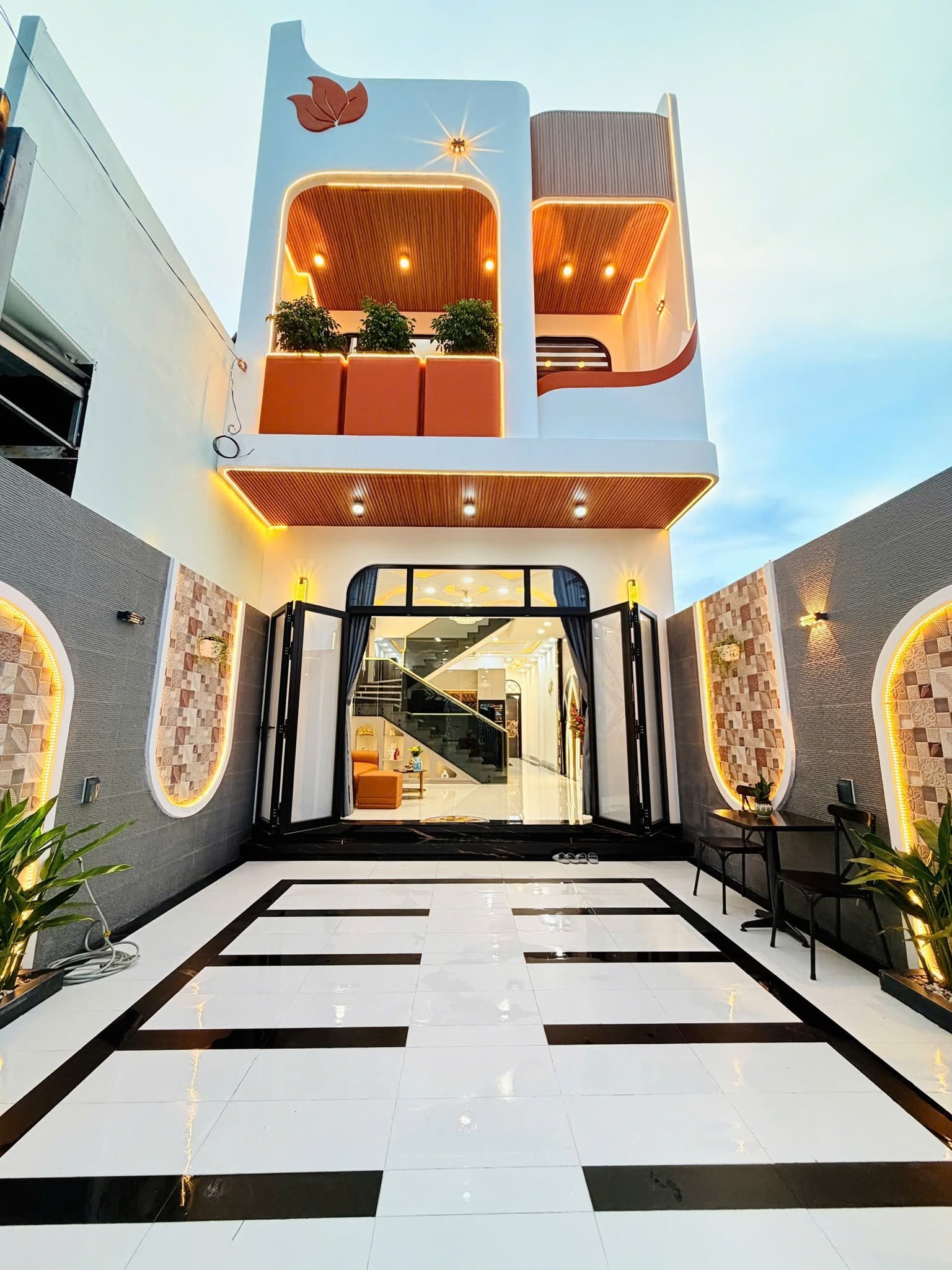 🏡🥦 NHÀ PHỐ 2 MẶT TIỀN – FULL NỘI THẤT CAO CẤP TẠI MỸ PHONG - Ảnh 1