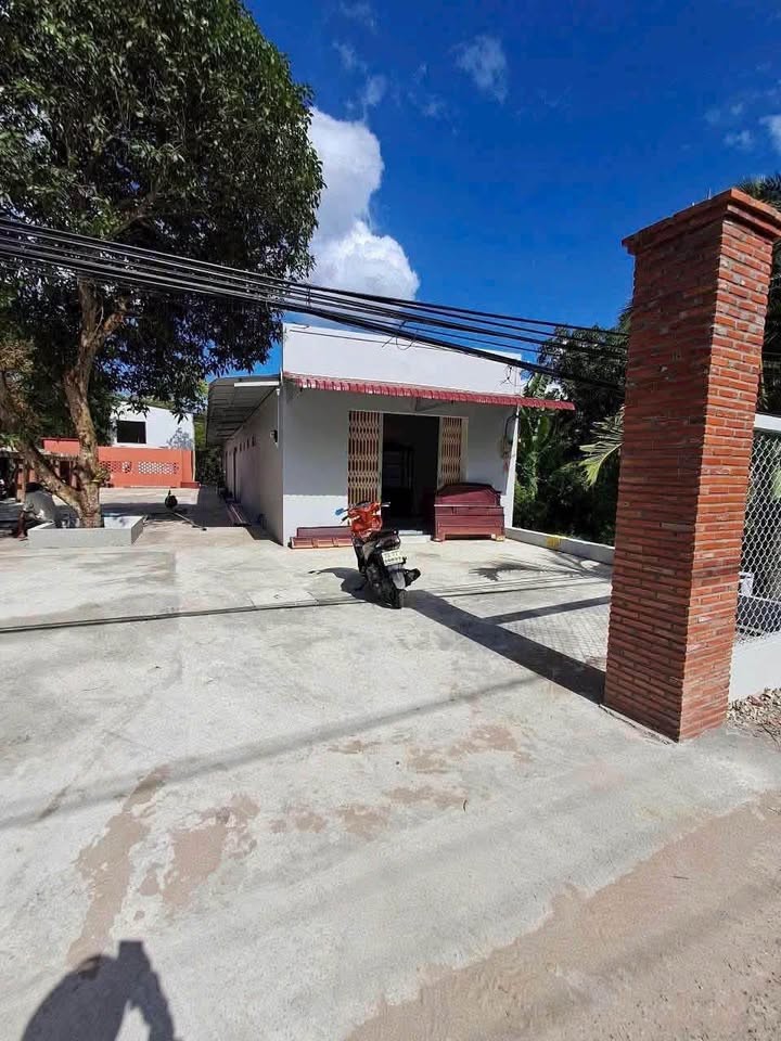 🏡🔥 CHO THUÊ NHÀ MỚI – SÂN ĐẬU ĐƯỢC 8 Ô TÔ 🔥🏡 ✨ Nhà sạch đẹp, thoáng mát – khu vực an ninh, yên tĩnh! - Ảnh 1