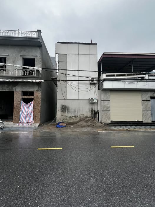 n đất mặt đường từ  công an xã ý yên đến trường tiểu học ý yên, xã ý yên, ninh bình - Ảnh 1