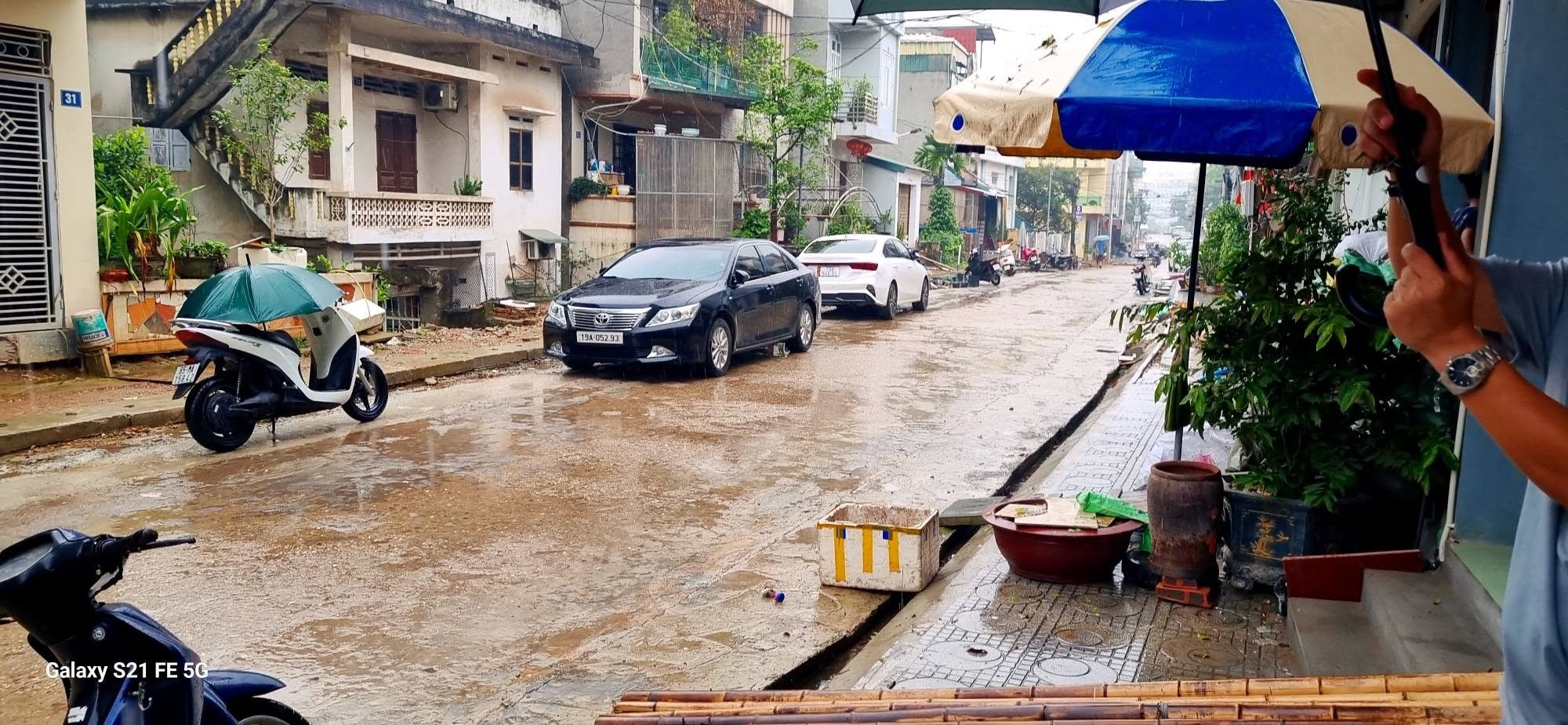 BÁN ĐẤT TẶNG NHÀ 3 TẦNG TRỤC CHÍNH ĐỒI LÂM THẮNG- NÔNG TRANG