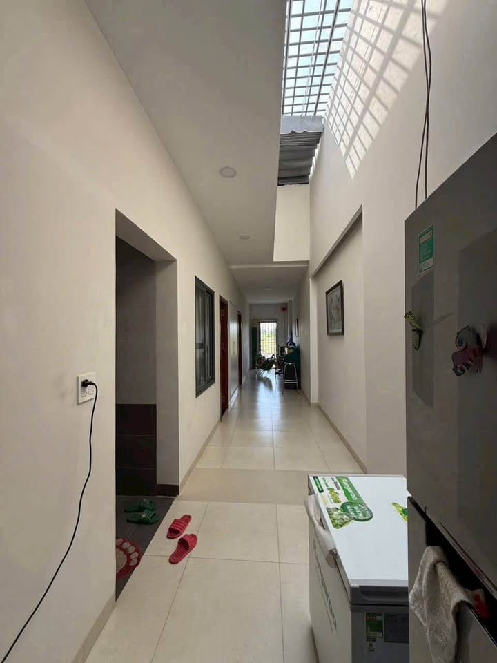 BÁN LẠI NHÀ MỚI XÂY SÂN OTO Ở NGAY XUÂN AN - Ảnh 3
