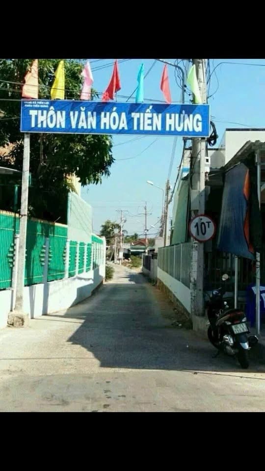NGỘP BANK  CẦN BÁN LÔ THỔ CƯ GIÁ NGỘP ( Tiến Hưng) 700tr