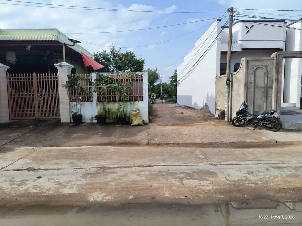✓   CHỈ 650TR CÓ NGAY LÔ ĐẤT ĐẸP ĐƯỜNG BÊ TÔNG 4M - Ảnh 2