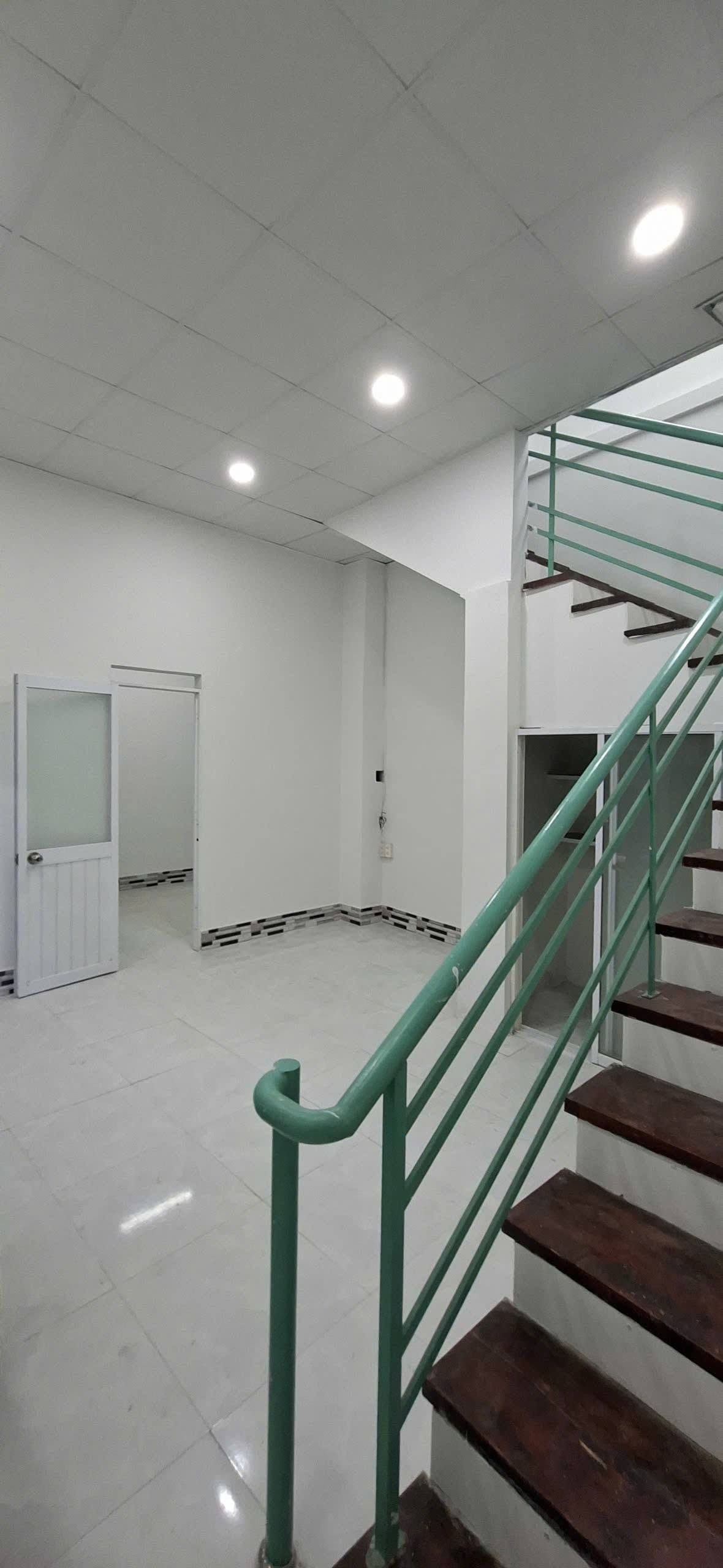 🏡🔥 BÁN NHÀ 2 TẦNG 110M2, 4PN, HẺM PHẠM VĂN ĐỒNG, GIÁ RẺ CHỈ 2TỶXXX - Ảnh 1