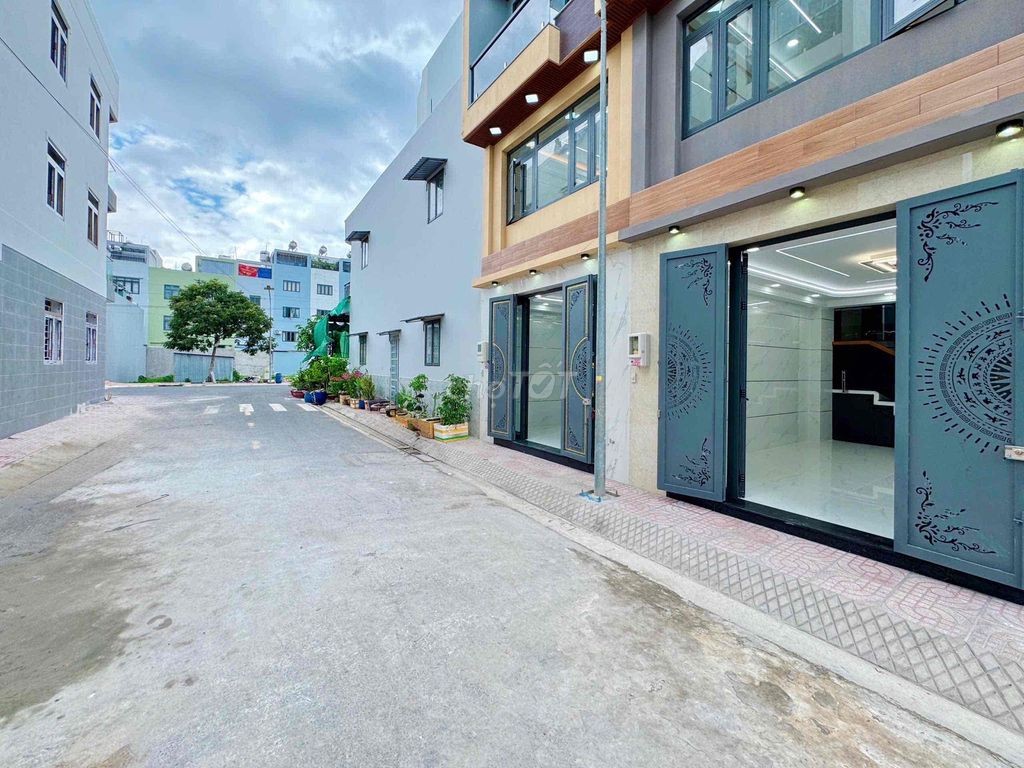 Nhà Mới Bình Tân Giá Rẻ, Có Thang Máy ( 4m x 15m ) Nội Thất Cao Cấp - Ảnh 2