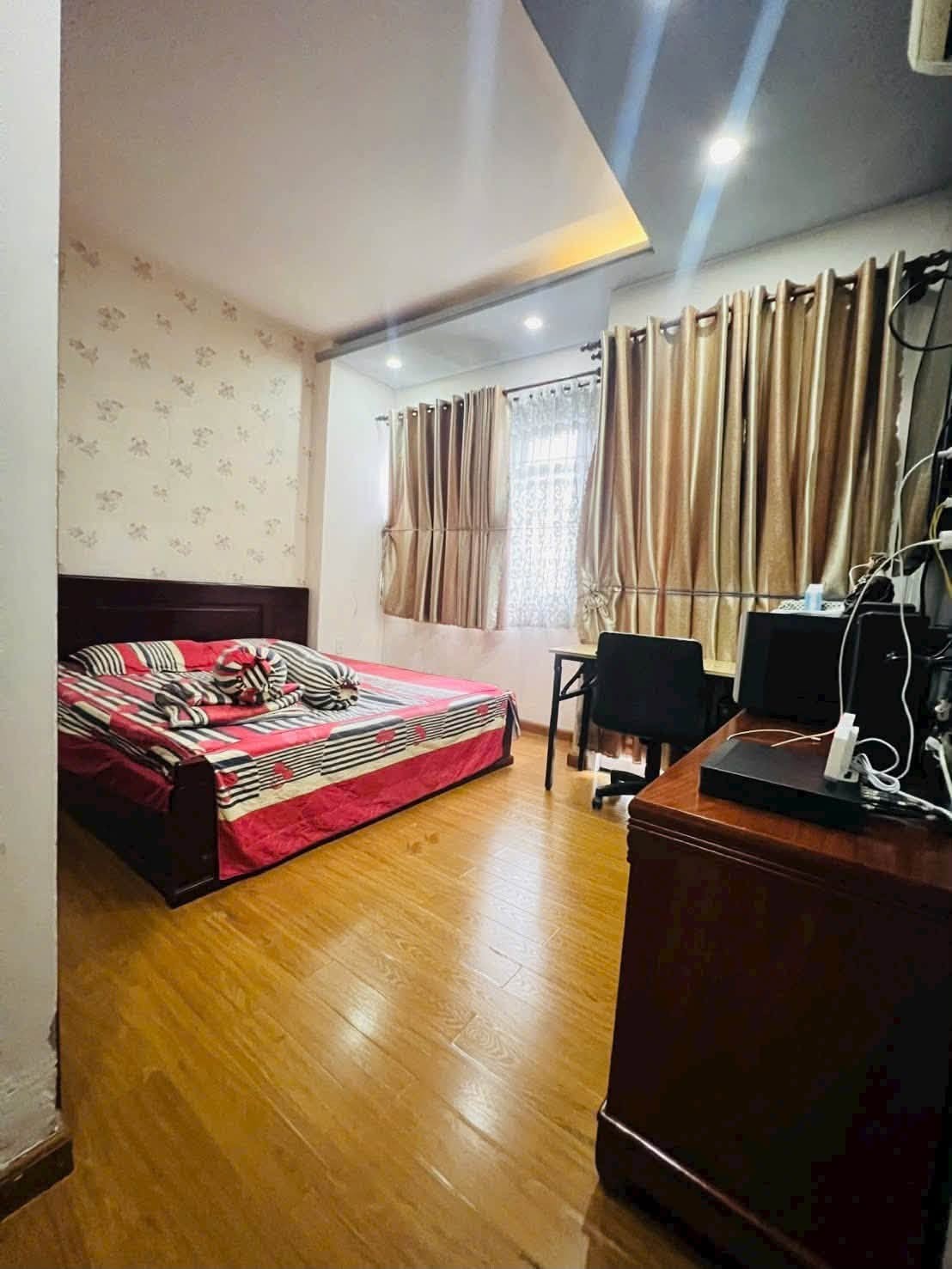 🏠 NHÀ 5 TẦNG - HẺM XE HƠI THÔNG - LẠC LONG QUÂN