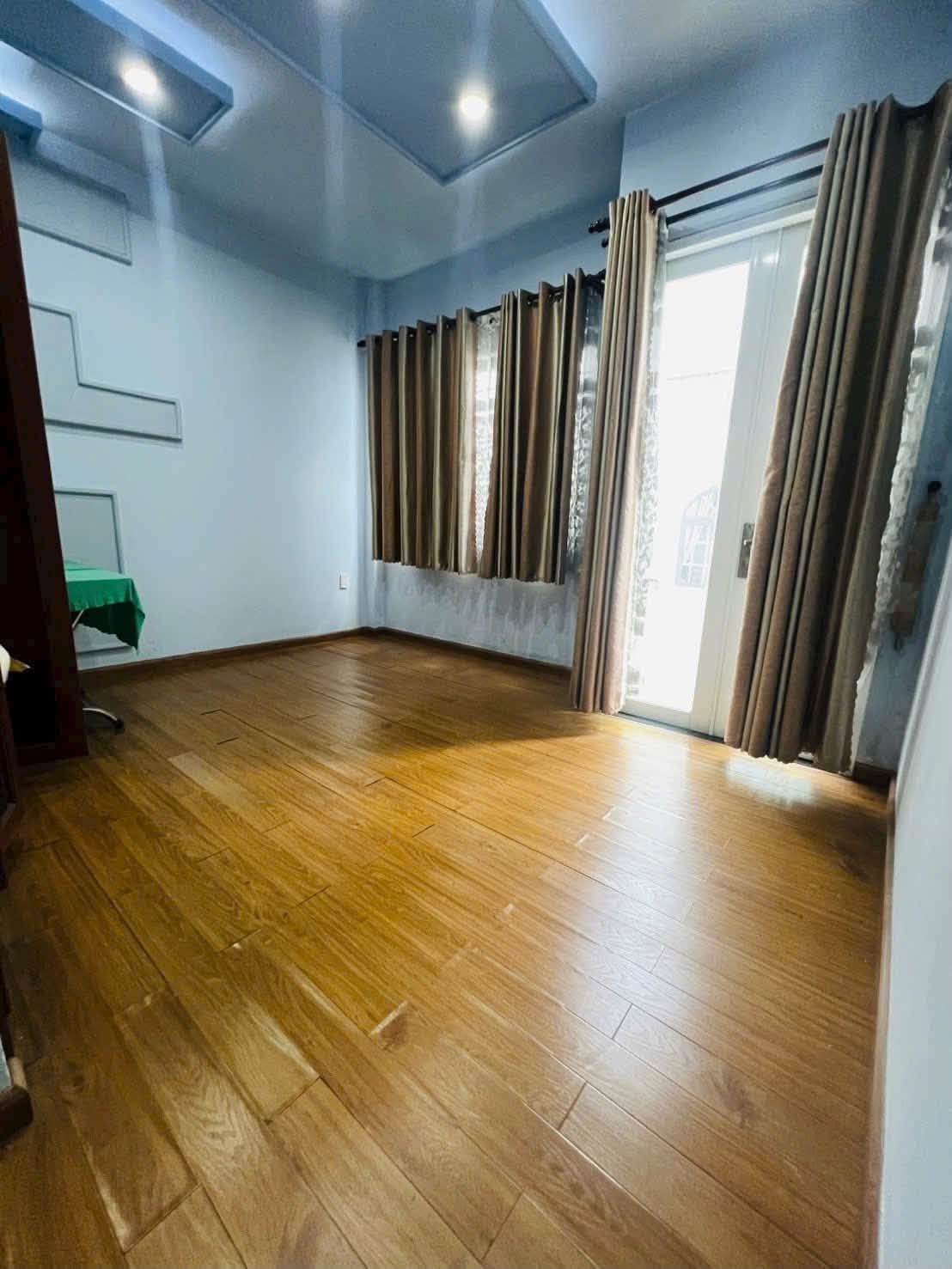 🏠 NHÀ 5 TẦNG - HẺM XE HƠI THÔNG - LẠC LONG QUÂN