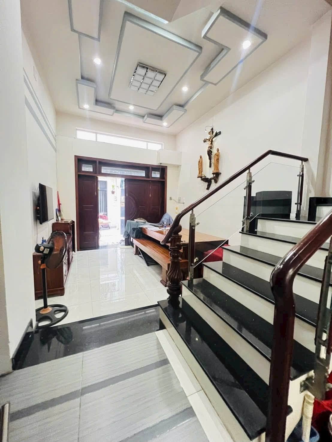 🏠 NHÀ 5 TẦNG - HẺM XE HƠI THÔNG - LẠC LONG QUÂN