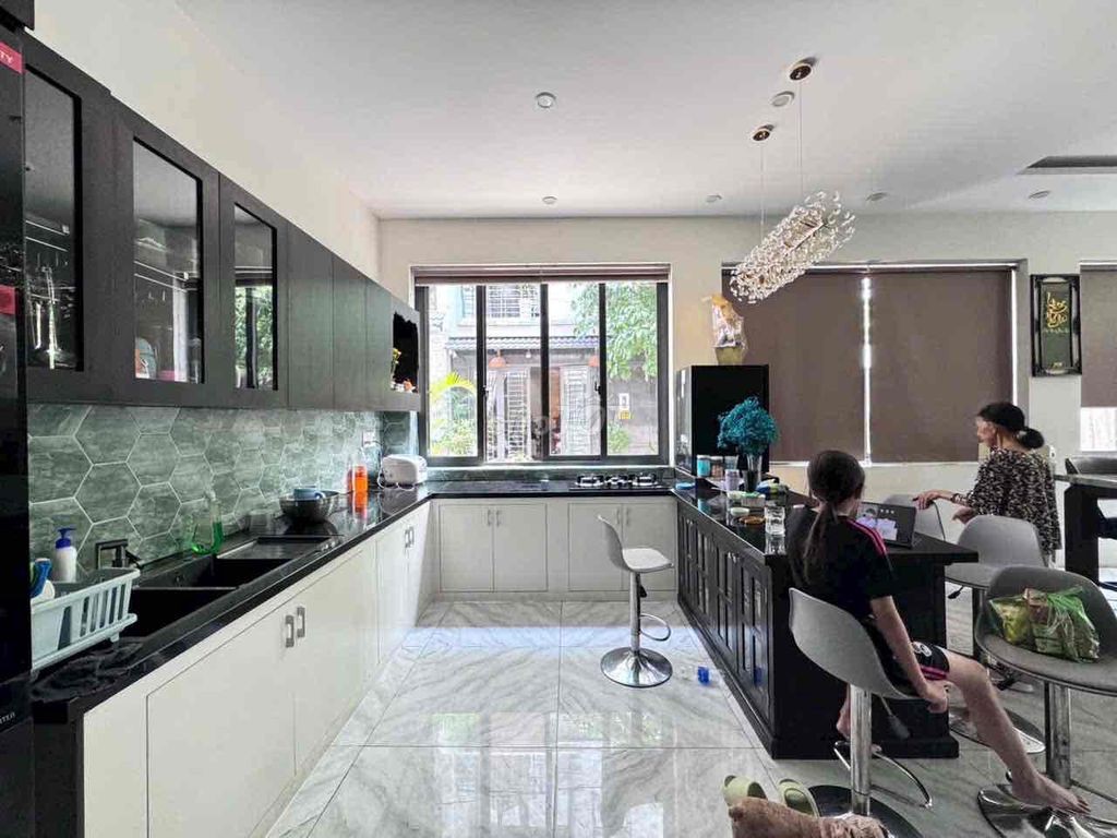 BÁN NHÀ GÓC 2 Mặt Tiền có Thang máy Thủ Đức - Ảnh 6