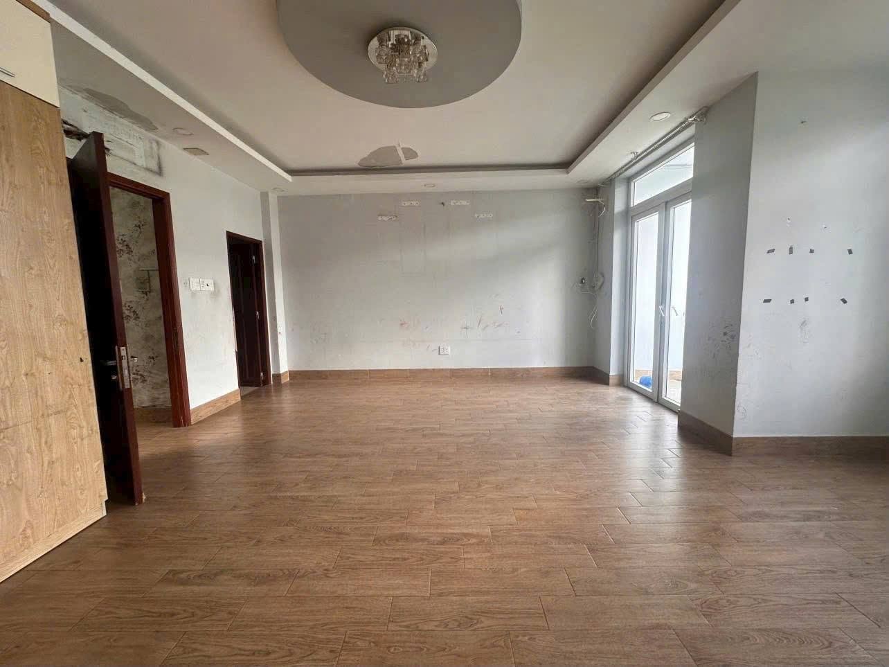 🏡 BÁN NHÀ KDC TRỊNH QUANG NGHỊ P.BÌNH ĐÔNG Q8 📍 6M x 18M (6PN - 5WC) - SỔ HỒNG HOÀN CÔNG ĐỦ 💵 9 TỶ 2 TL - Ảnh 1