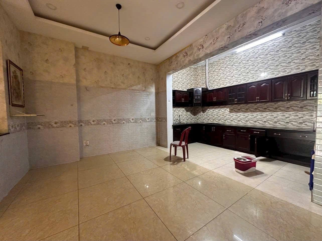 🏡 BÁN NHÀ KDC TRỊNH QUANG NGHỊ P.BÌNH ĐÔNG Q8 📍 6M x 18M (6PN - 5WC) - SỔ HỒNG HOÀN CÔNG ĐỦ 💵 9 TỶ 2 TL - Ảnh 5