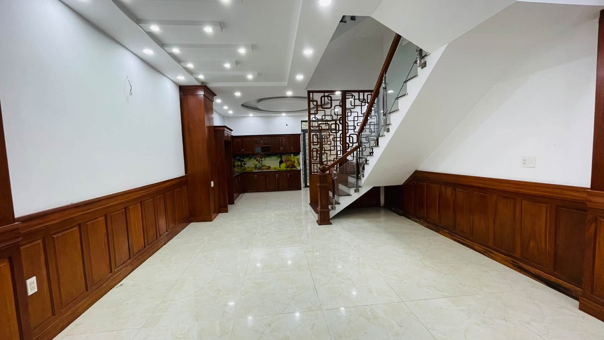 SIÊU PHẨM CÓ HẦM HIỆP THÀNH CITY QUẬN 12 - NHỈNH 10 TỶ CĂN DUY NHẤT GIÁ TỐT !!! - Ảnh 2