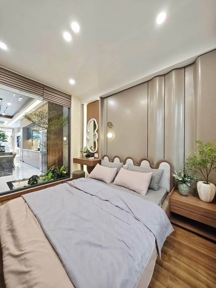 🏡 BÁN NHÀ HÒA XUÂN SÁT LÊ QUẢNG CHÍ 📍 100M² (5x20M) - CÓ PN TRỆT, SÂN Ô TÔ - FULL NỘI THẤT XANH MÁT 💵 9.35 TỶ TL