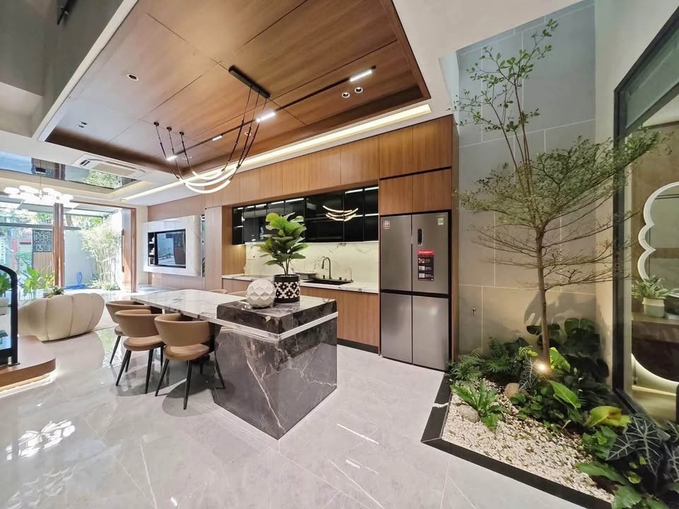 🏡 BÁN NHÀ HÒA XUÂN SÁT LÊ QUẢNG CHÍ 📍 100M² (5x20M) - CÓ PN TRỆT, SÂN Ô TÔ - FULL NỘI THẤT XANH MÁT 💵 9.35 TỶ TL - Ảnh 6