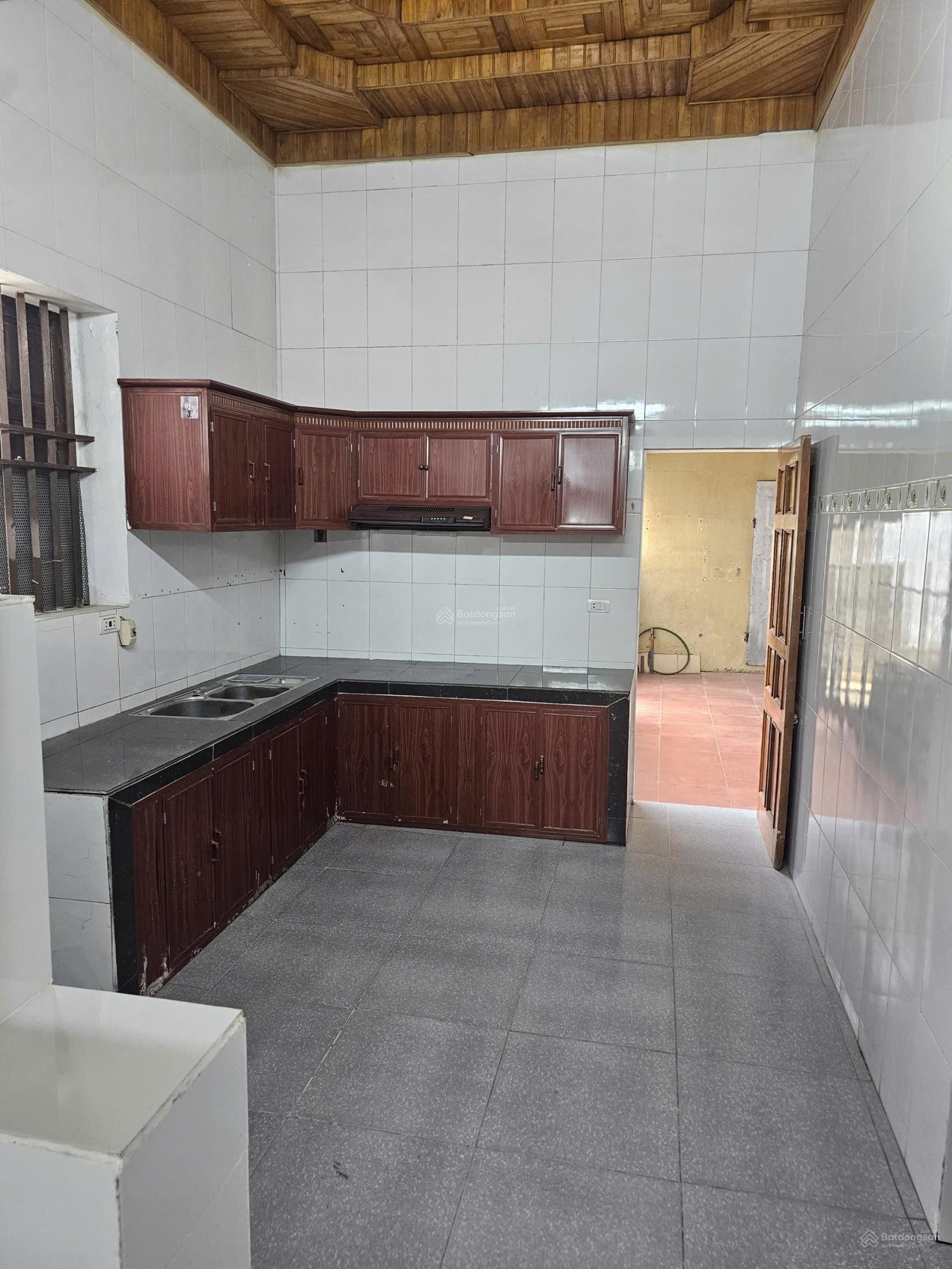 Bán nhà 1 tầng TP Vinh 166,3m2 - 5,6 tỷ MT 8,23m - đường 7m ô tô đỗ cửa