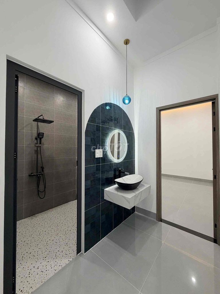 Bán nhà phường Tân Phong 4 x 31 rộng có sân đậu xe