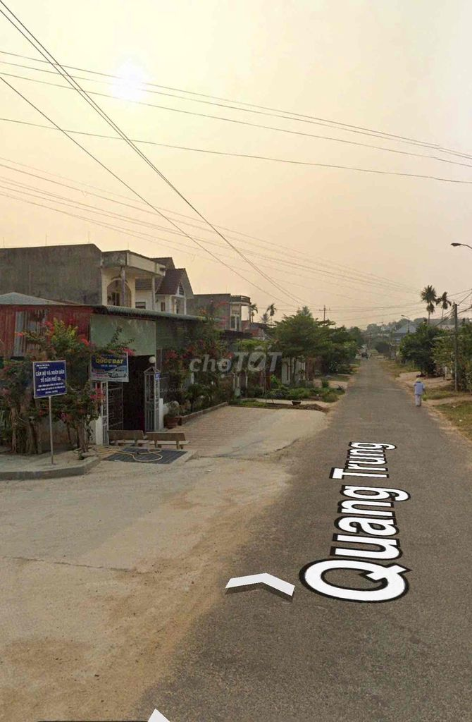 Bán nhà 2 mặt tiền đường Quang Trung, Đắk Hà, 900m², 3 phòng ngủ