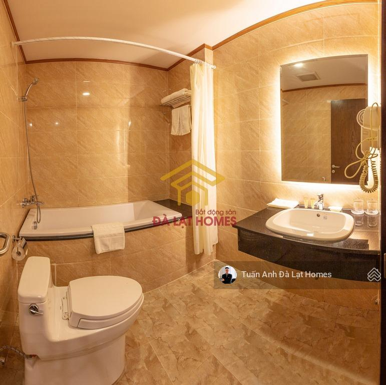 Bán khách sạn 4 sao mặt tiền Bùi Thị Xuân Đà Lạt tài sản truyền đời thương hiệu mạnh sở hữu tư nhân