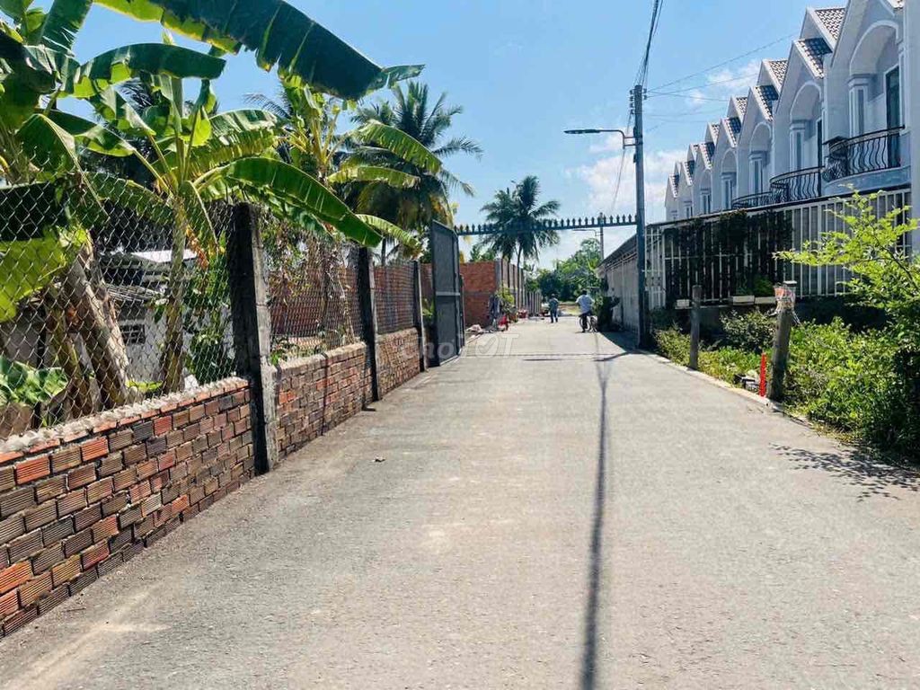 Cần bán 2 nền đất liền kề full thổ cư