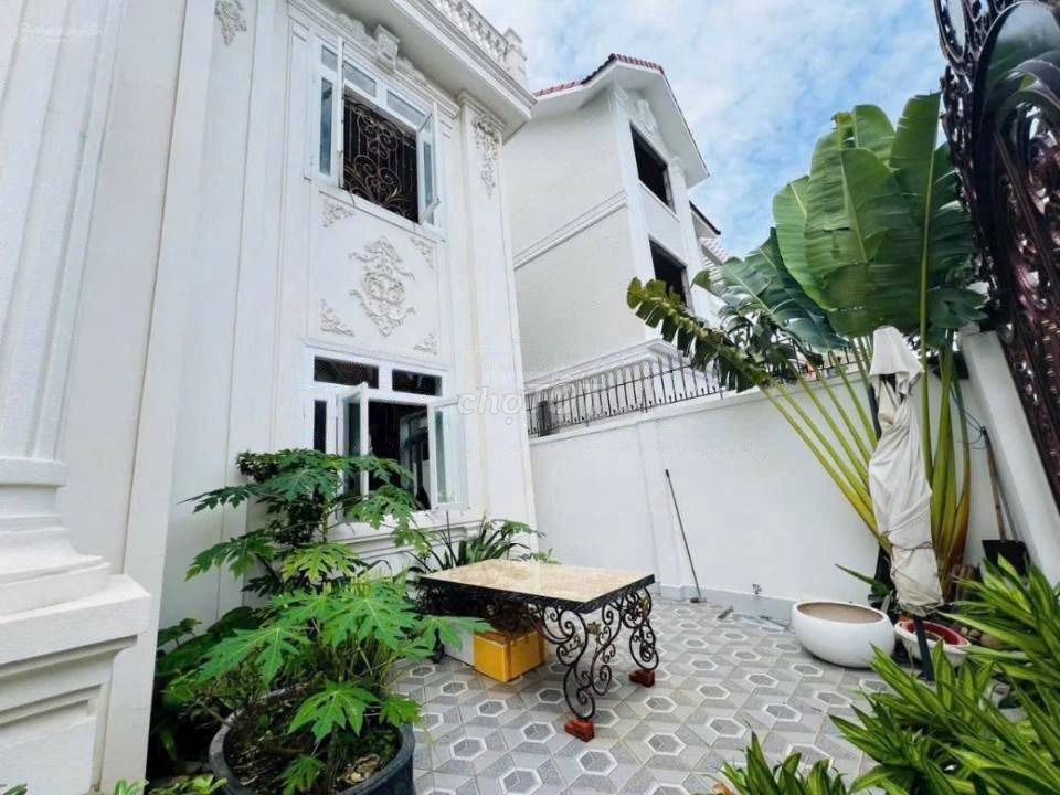 CẦN BÁN BIỆT THỰ 3 TẦNG TÂN CỔ ĐIỂN KHU BIỆT THỰ PHƯỚC SƠN, VŨNG TÀU