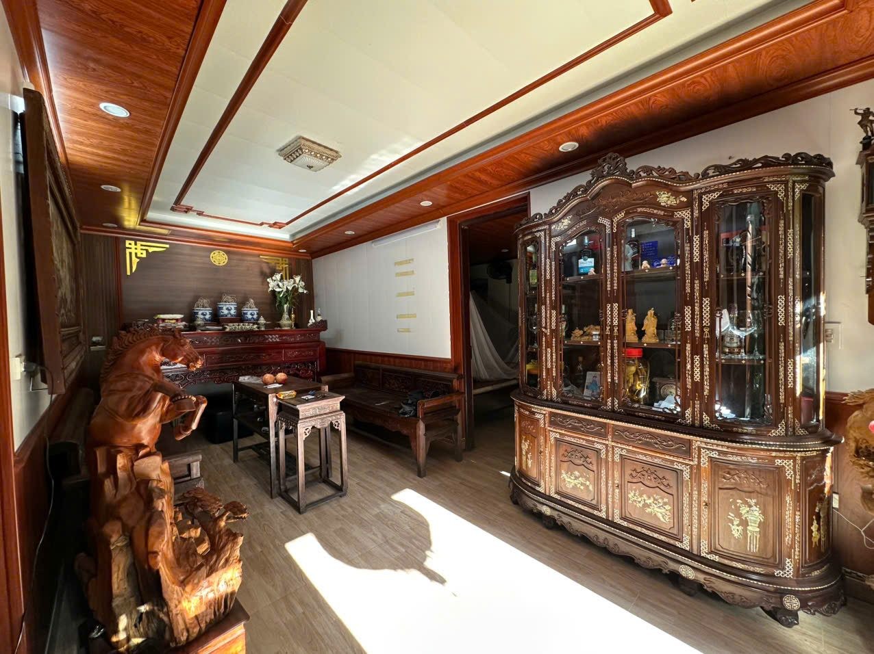 Bán căn shop chân đế 57m2 giá chỉ 3,2 tỷ, trần cao 7m, ngay cạnh cv sun world, kinh doanh 24/7 - Ảnh 1