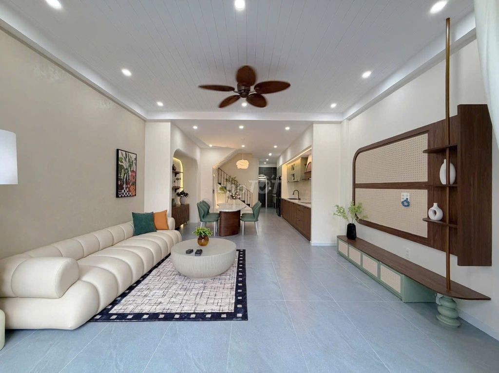 BÁN NHÀ 3 TẦNG ĐƯỜNG 7M5 HUỲNH NGỌC ĐỦ,HÒA XUÂN FULL NỘI THẤT