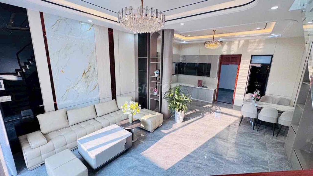 Biệt thự mini sân vườn mới hoàn thiện xong có tặng full nội thất